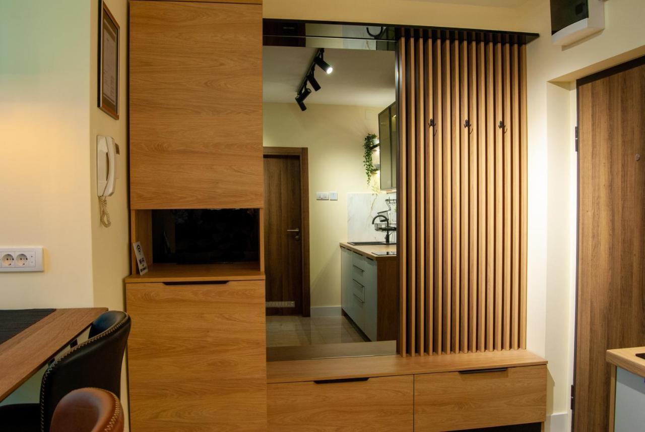 Apartment N10 *